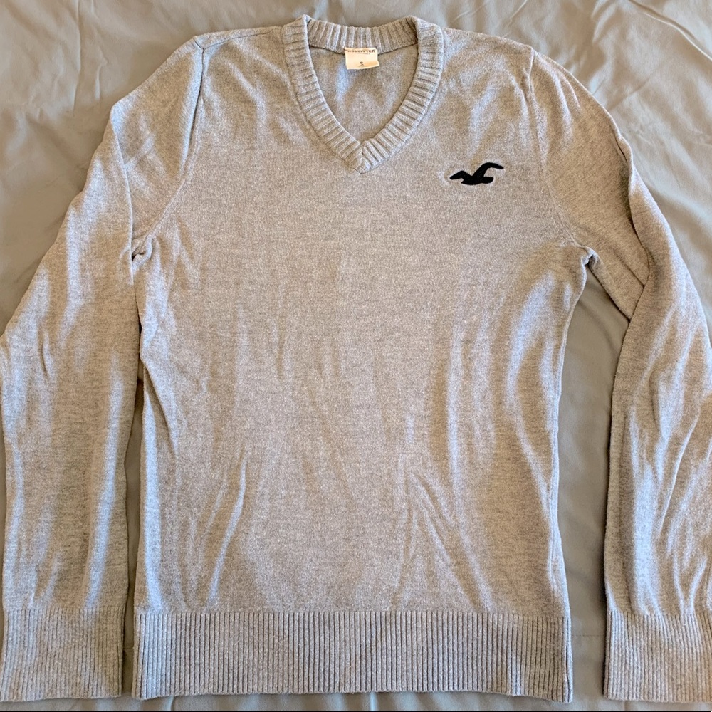 Hollister Men’s V-Neck Sweater, Size S